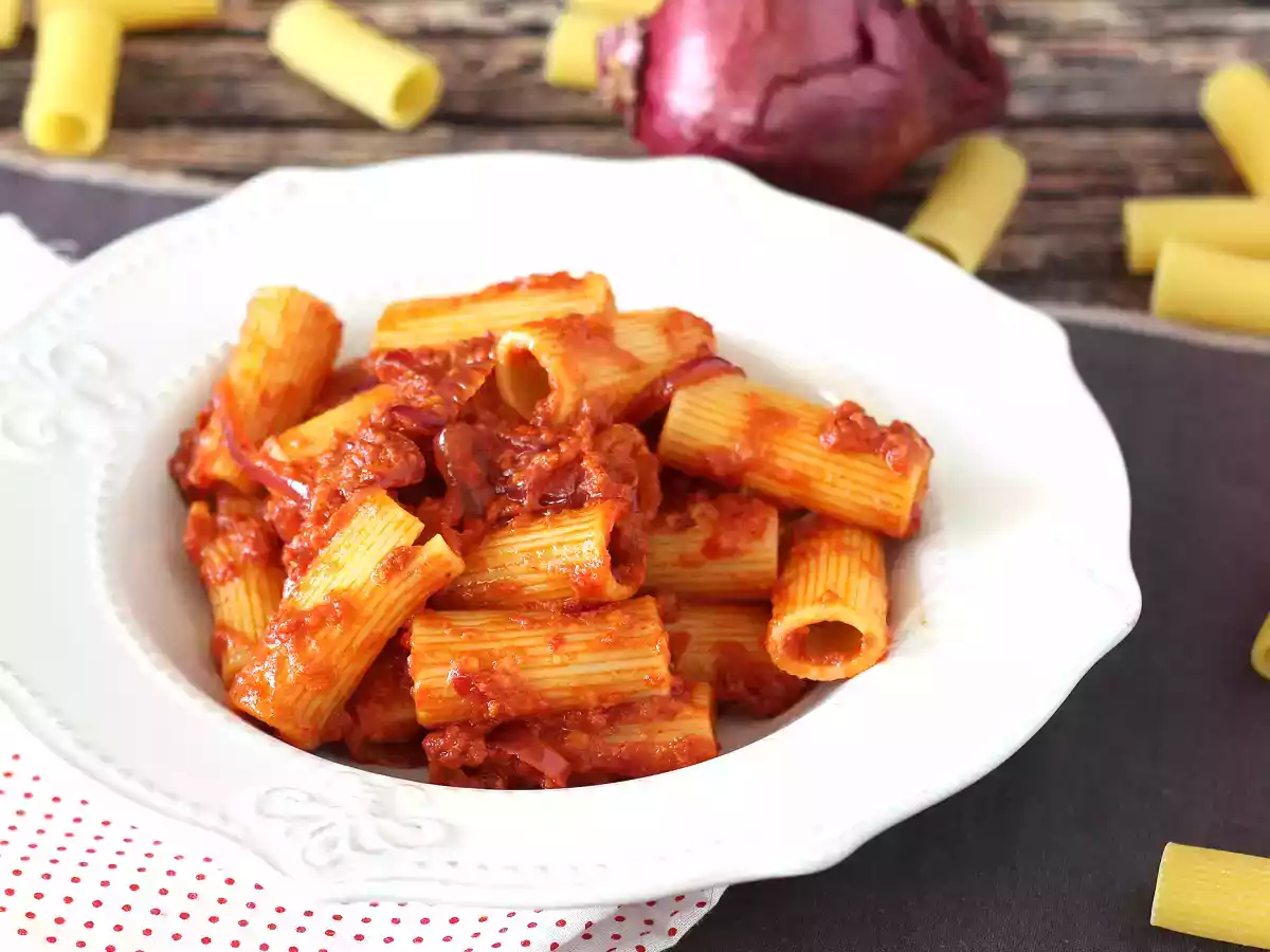 Pasta 'Ndujan kanssa, helposti valmistettava kalabrialainen pastaruoka - kuva 5