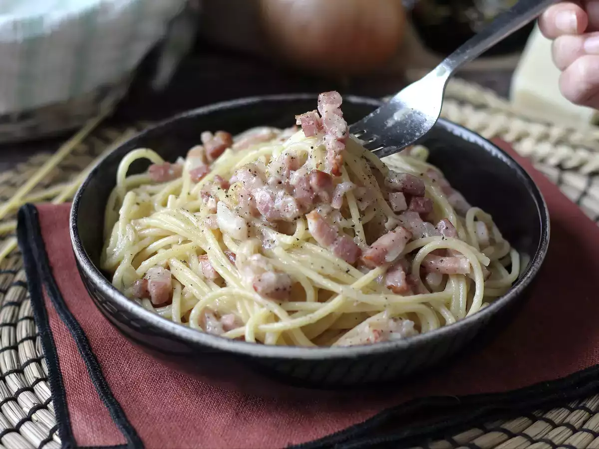 Pasta pekonilla: helppoa, halpaa ja kermaista - kuva 6