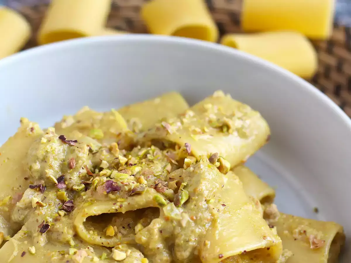 Pasta tonnikalalla, pistaasipähkinöillä ja sitruunalla - kuva 4