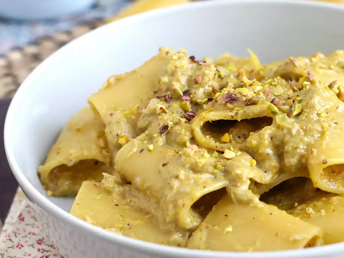 Pasta tonnikalan, pistaasipähkinöiden ja sitruunan kanssa - kuva 2
