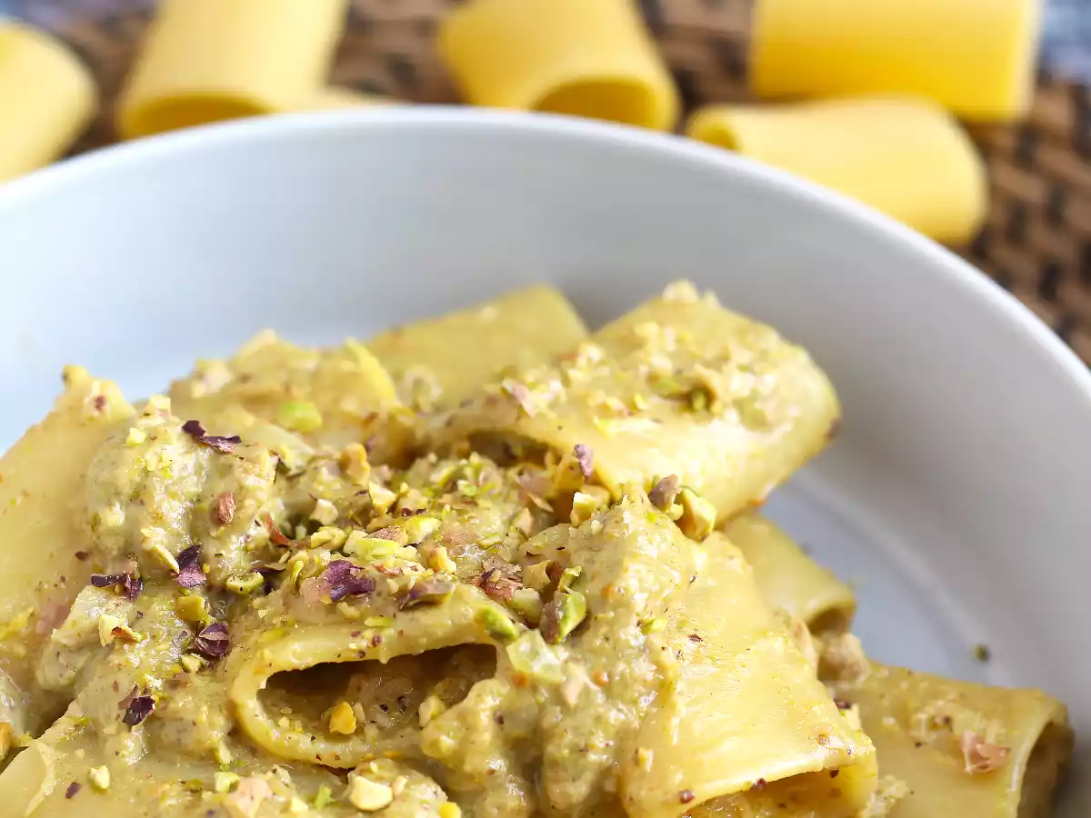 Pasta tonnikalan, pistaasipähkinöiden ja sitruunan kanssa - kuva 4