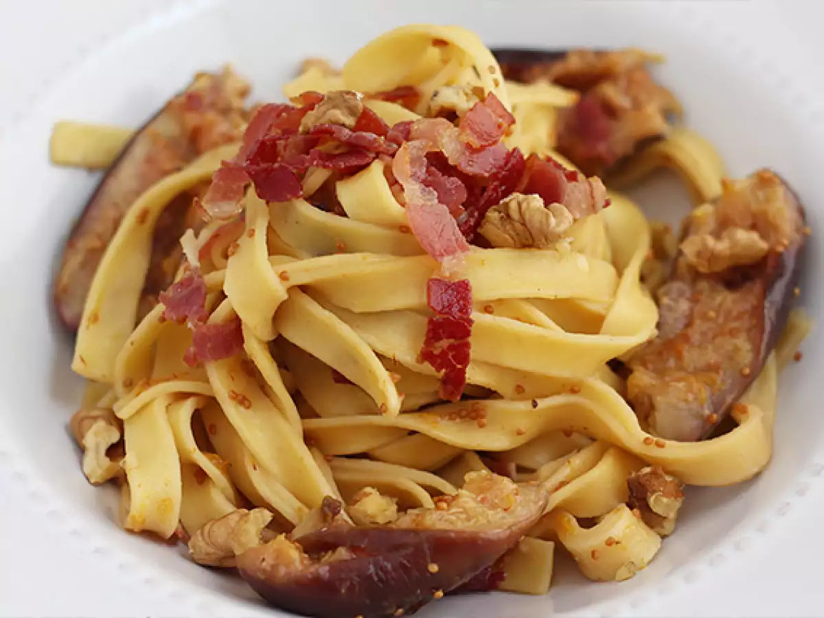 Pasta viikunoilla ja pancettalla - kuva 2