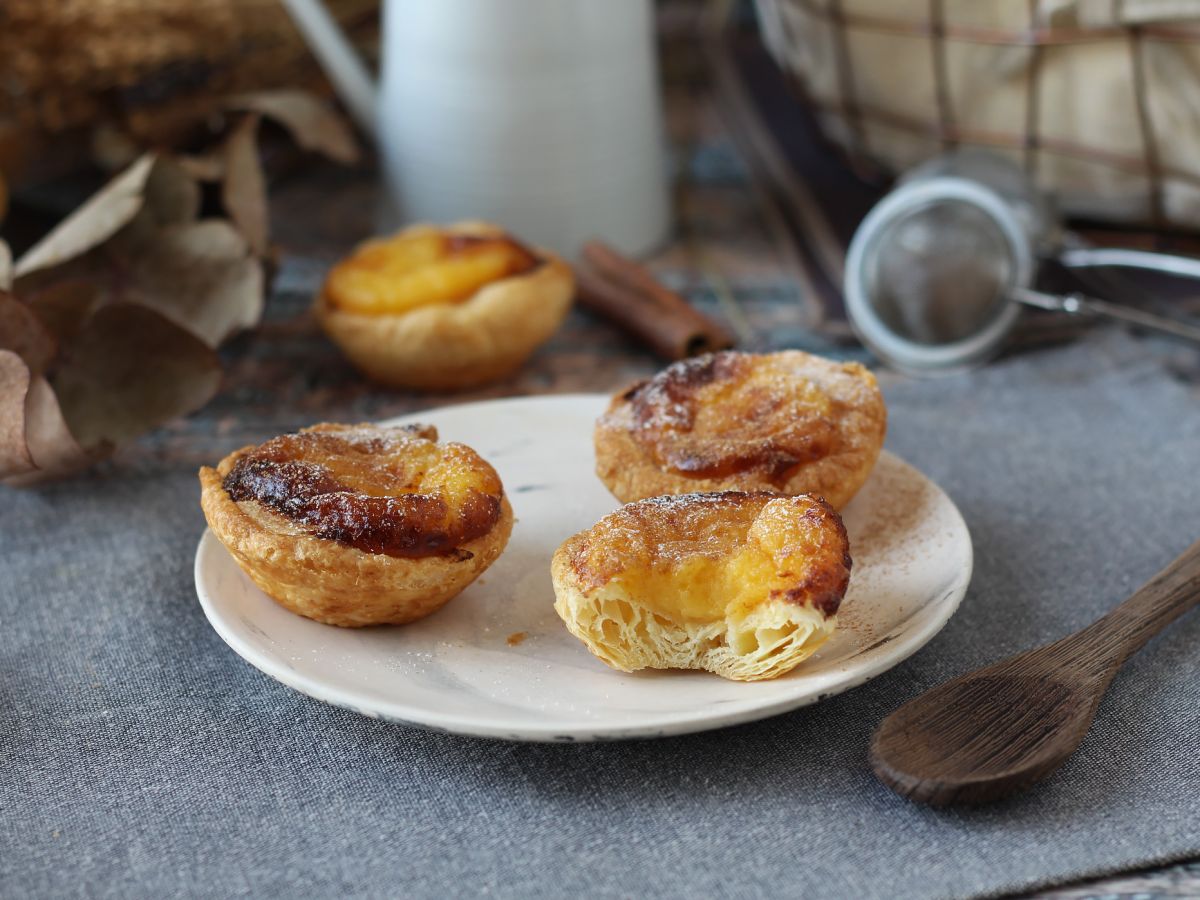 Pastéis de nata ilmakeittimessä. Nopea ja helppo resepti perinteiseen portugalilaiseen makeaan. - kuva 2