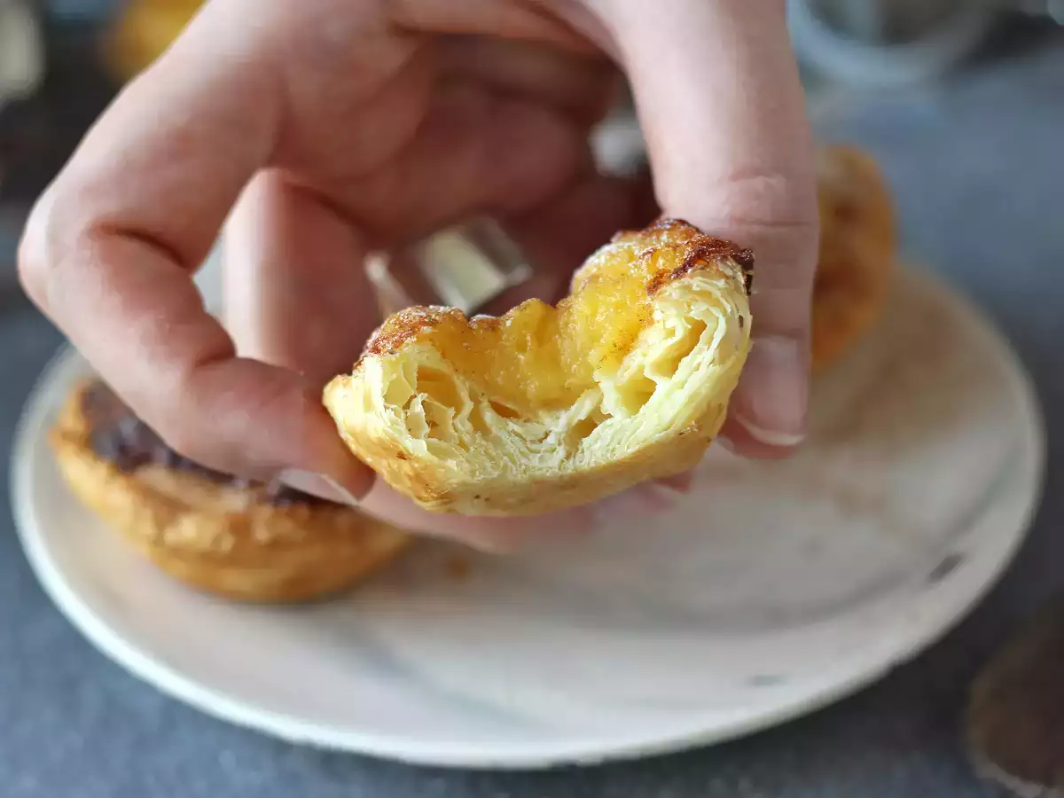 Pastéis de nata ilmakeittimessä. Nopea ja helppo resepti perinteiseen portugalilaiseen makeaan. - kuva 3