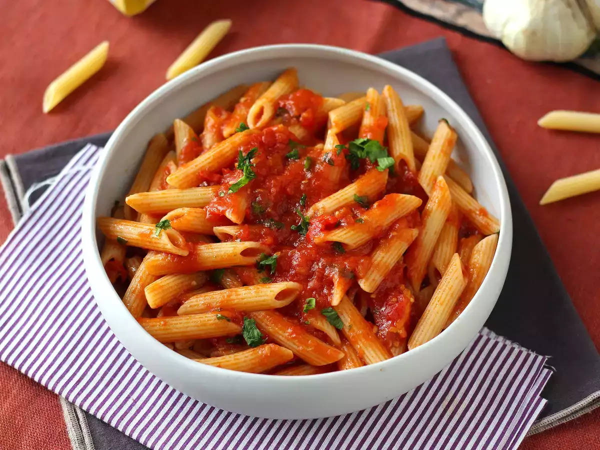 Penne all'arrabbiata: lämmittävä italialainen klassikko! - kuva 2