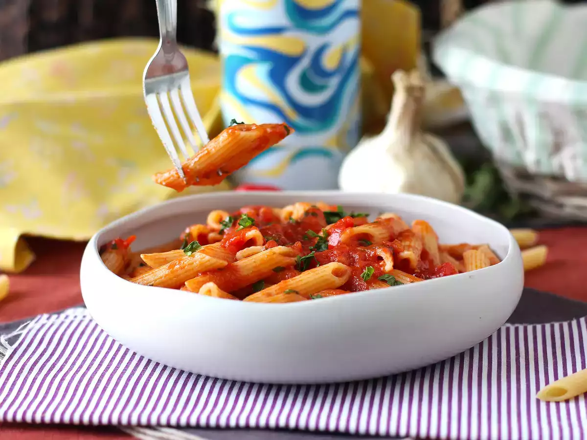 Penne all'arrabbiata: lämmittävä italialainen klassikko! - kuva 5