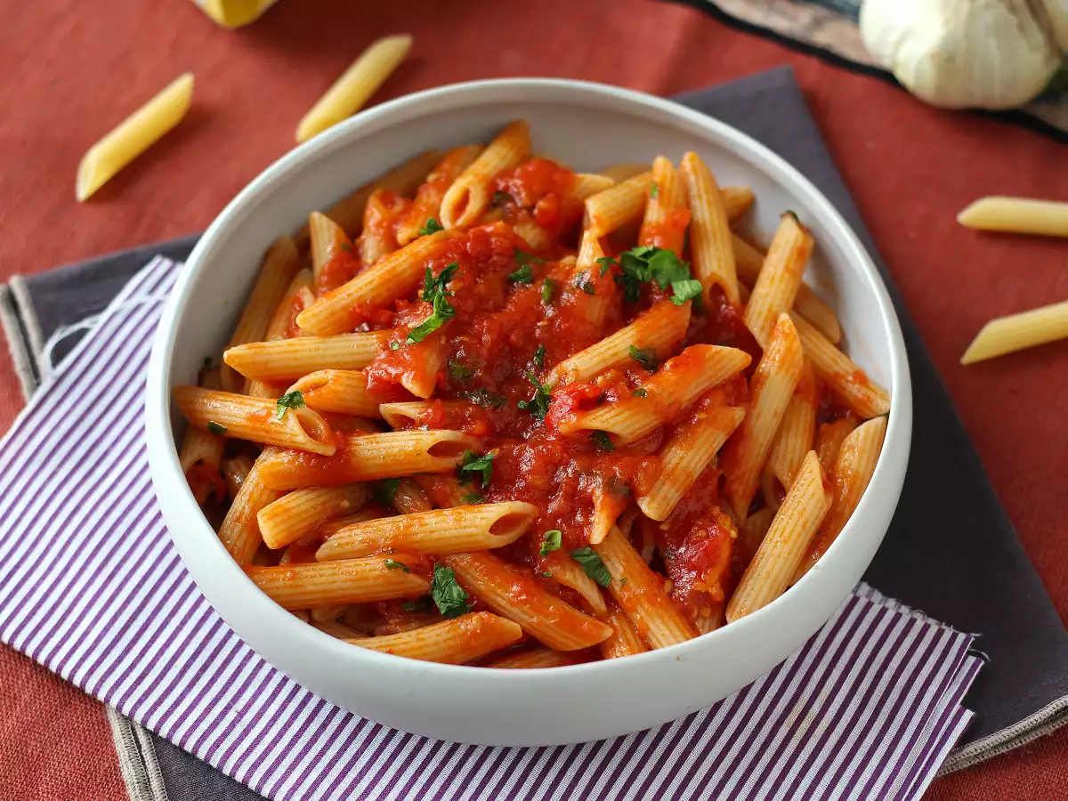 Penne all'arrabbiata – sydäntä lämmittävä italialainen klassikko! - kuva 2