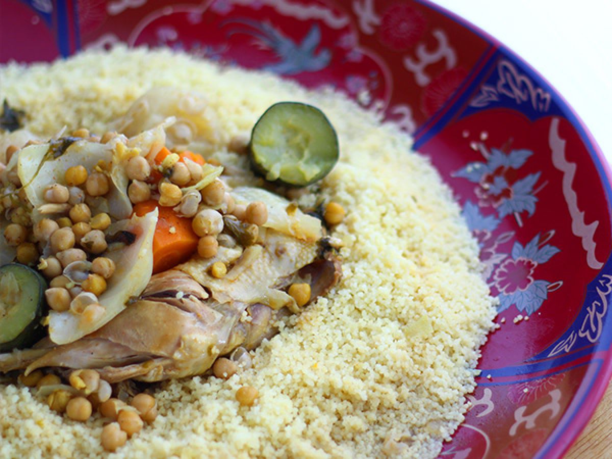 Perinteinen marokkolainen kana-couscous