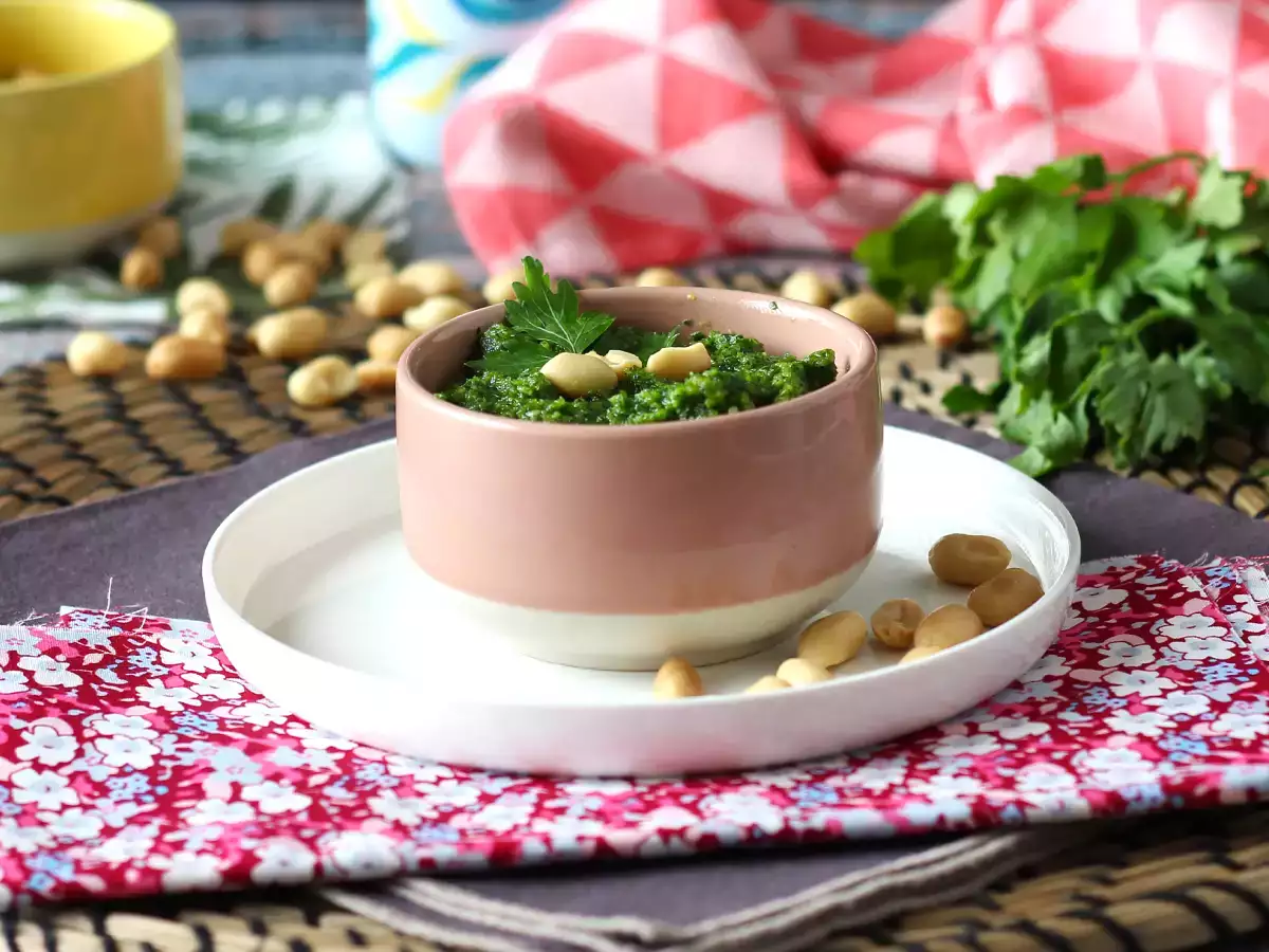 Persilja- ja maapähkinäpesto, makujen räjähdys - kuva 3