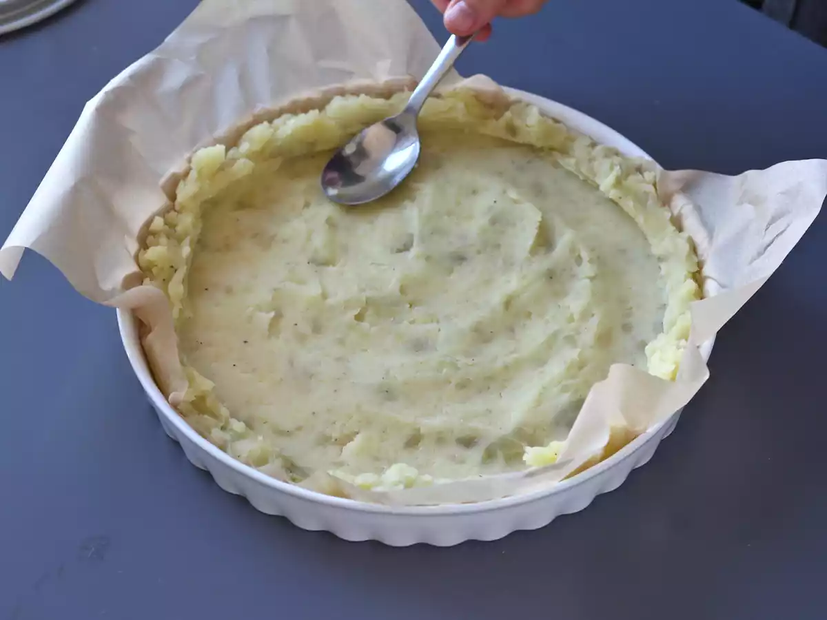 Perunoista tehty suolainen piirakkataikina: terveellinen, gluteeniton vaihtoehto!