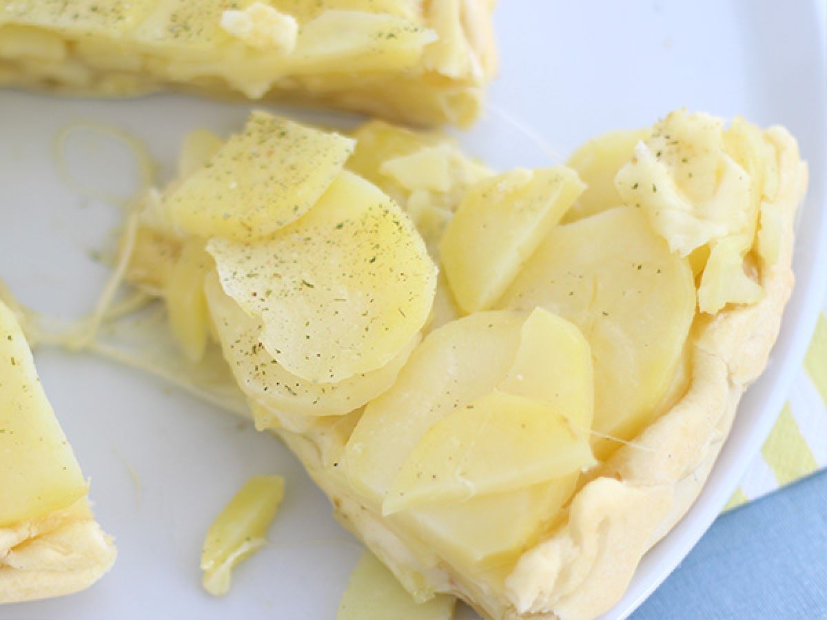 Perunoita ja Cantal-juustoa sisältävä Tarte Tatin - kuva 2