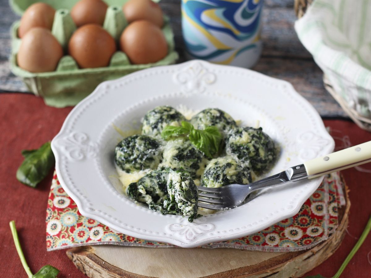 Pinaatti ja ricotta malfatti, helppo, vaivaamaton kotitekoinen pastaresepti - kuva 5