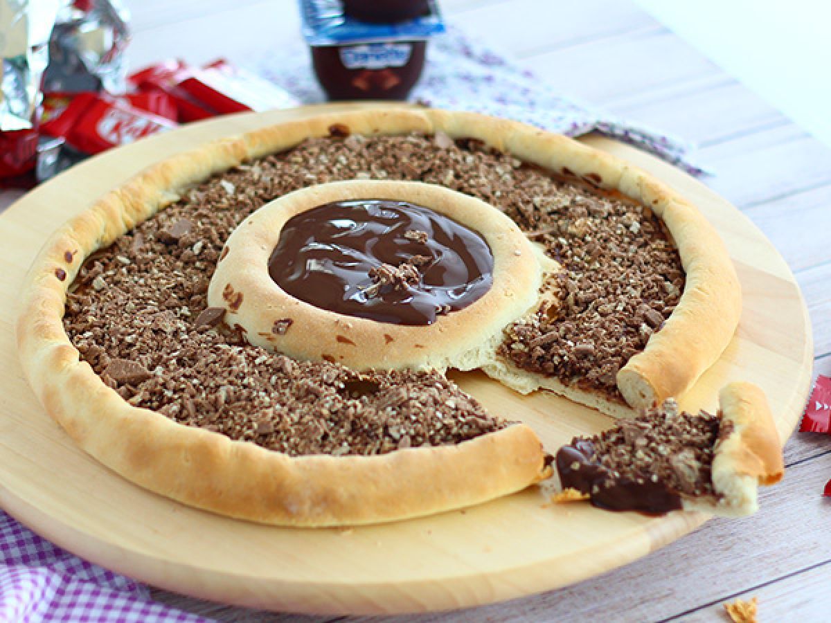 Pizza Kit Kat ja Suklaa Danette Jogurtti - kuva 4