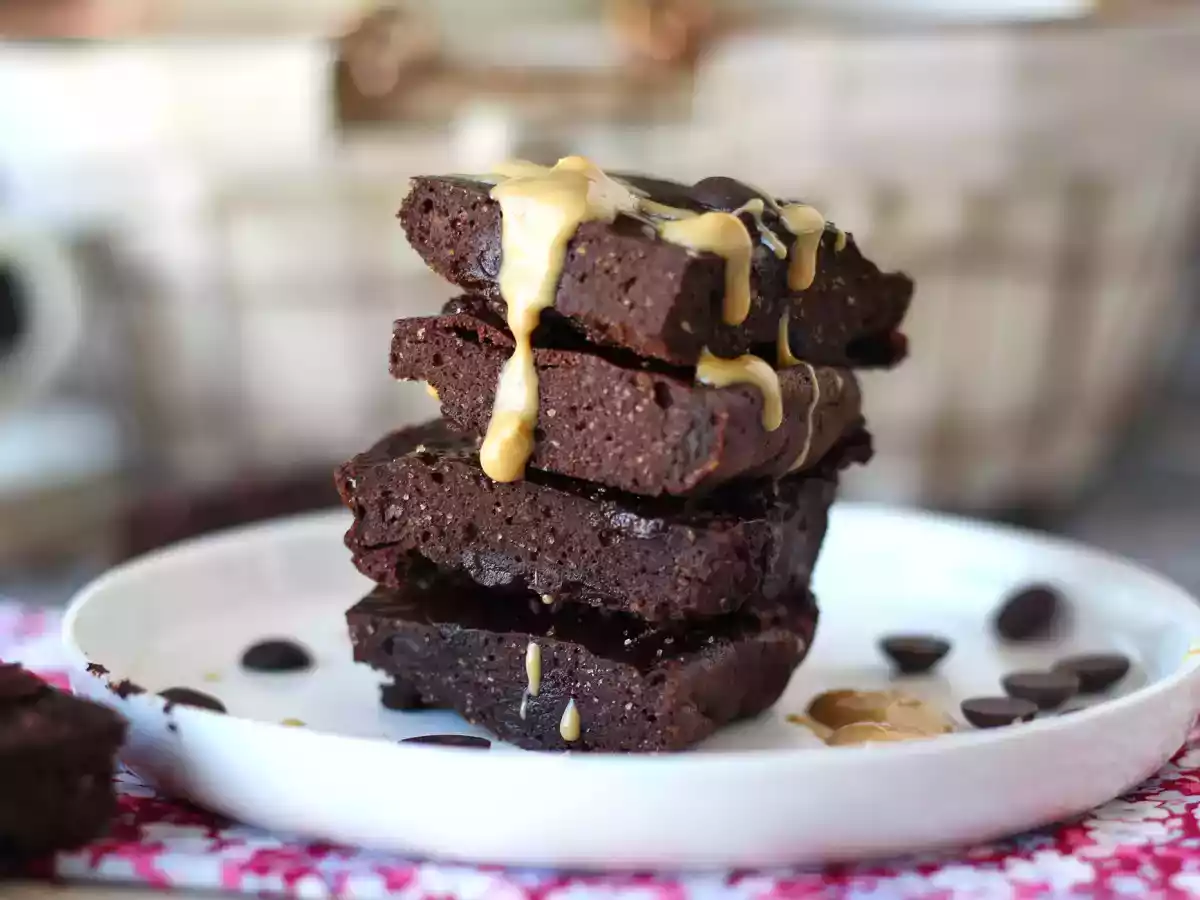 Proteiinibrownie heran kanssa, luonnollisesti gluteeniton