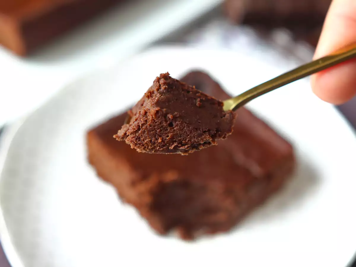 Proteiinibrownie, jossa on suklaata ja punaisia papuja - kuva 2