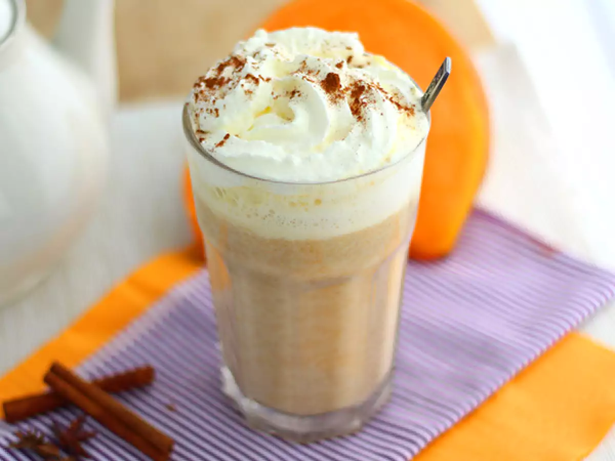 Pumpkin spice latte – mausteinen kurpitsalatte