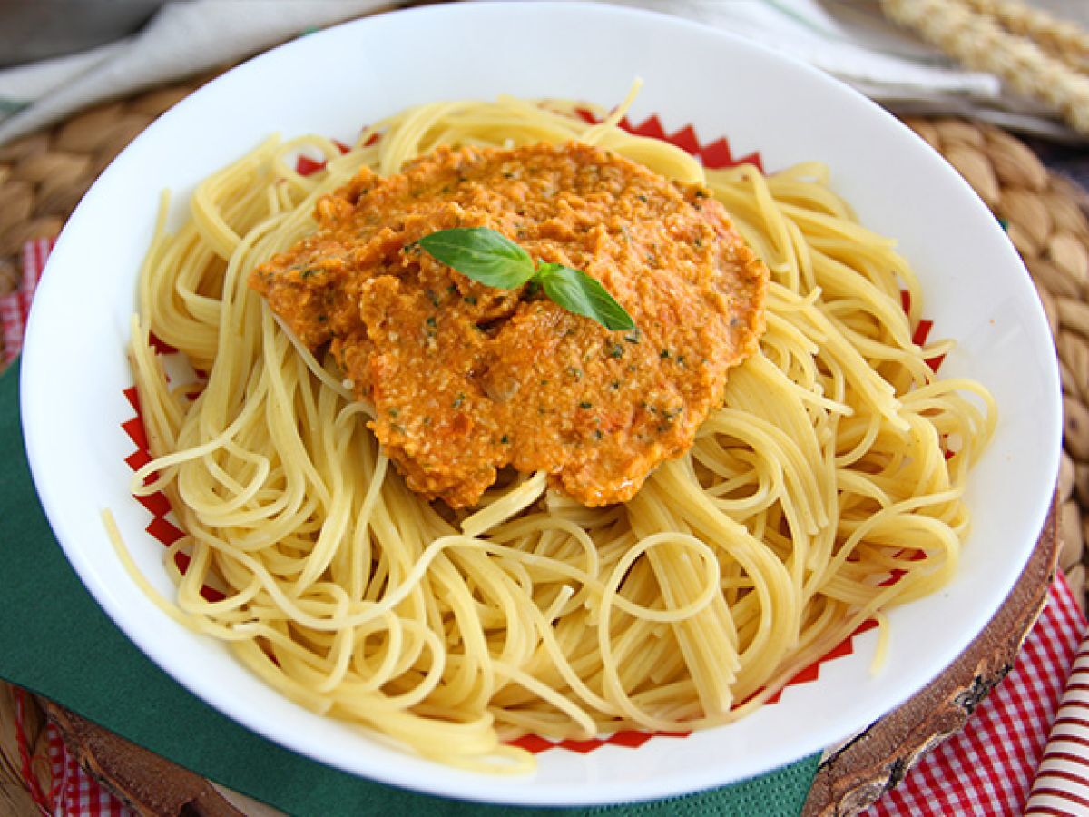 Punainen pesto-kastike - kuva 4