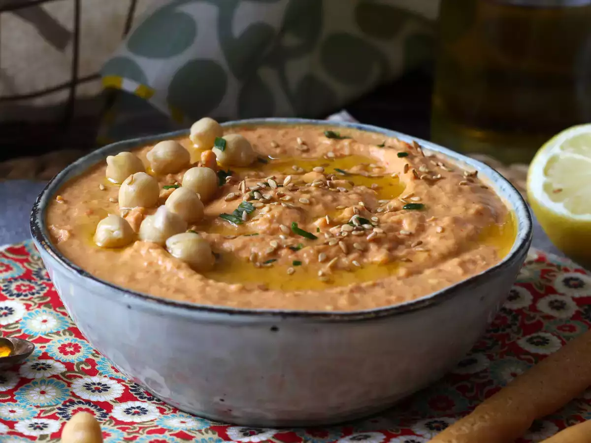 Punaisen paprikan hummus
