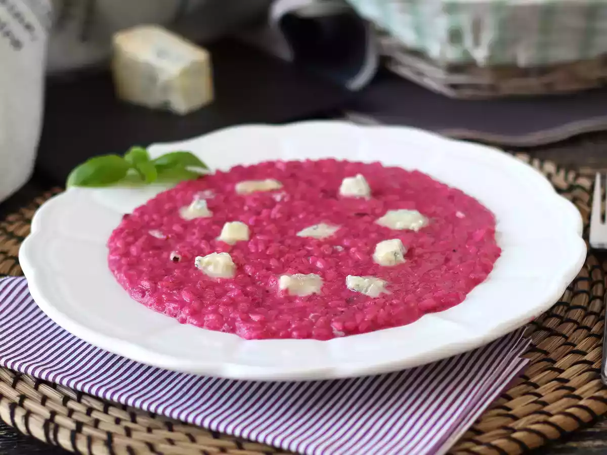 Punajuuri- ja gorgonzola-risotto: värien ja voimakkaiden makujen räjähdysmäinen yhdistelmä.