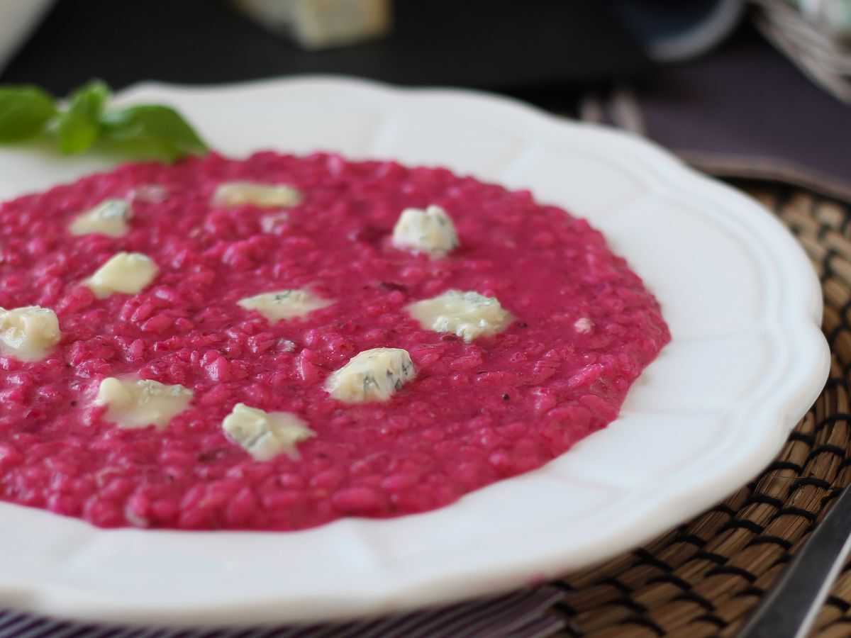 Punajuuri- ja gorgonzola-risotto: värien ja voimakkaiden makujen räjähdysmäinen yhdistelmä. - kuva 2