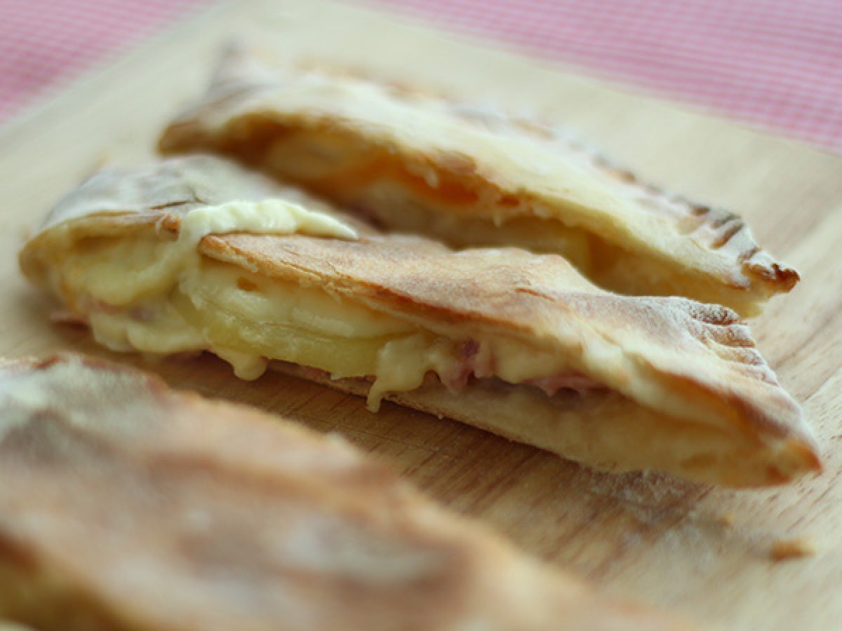 Raclette-juustolla täytetty calzone, savolaisittain - kuva 3