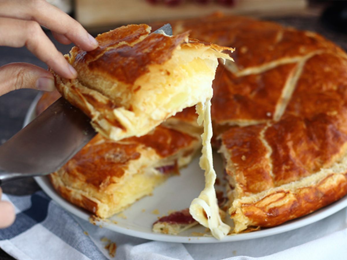 Raclette-piirakka