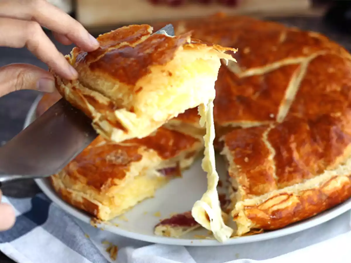Raclette-piirakka