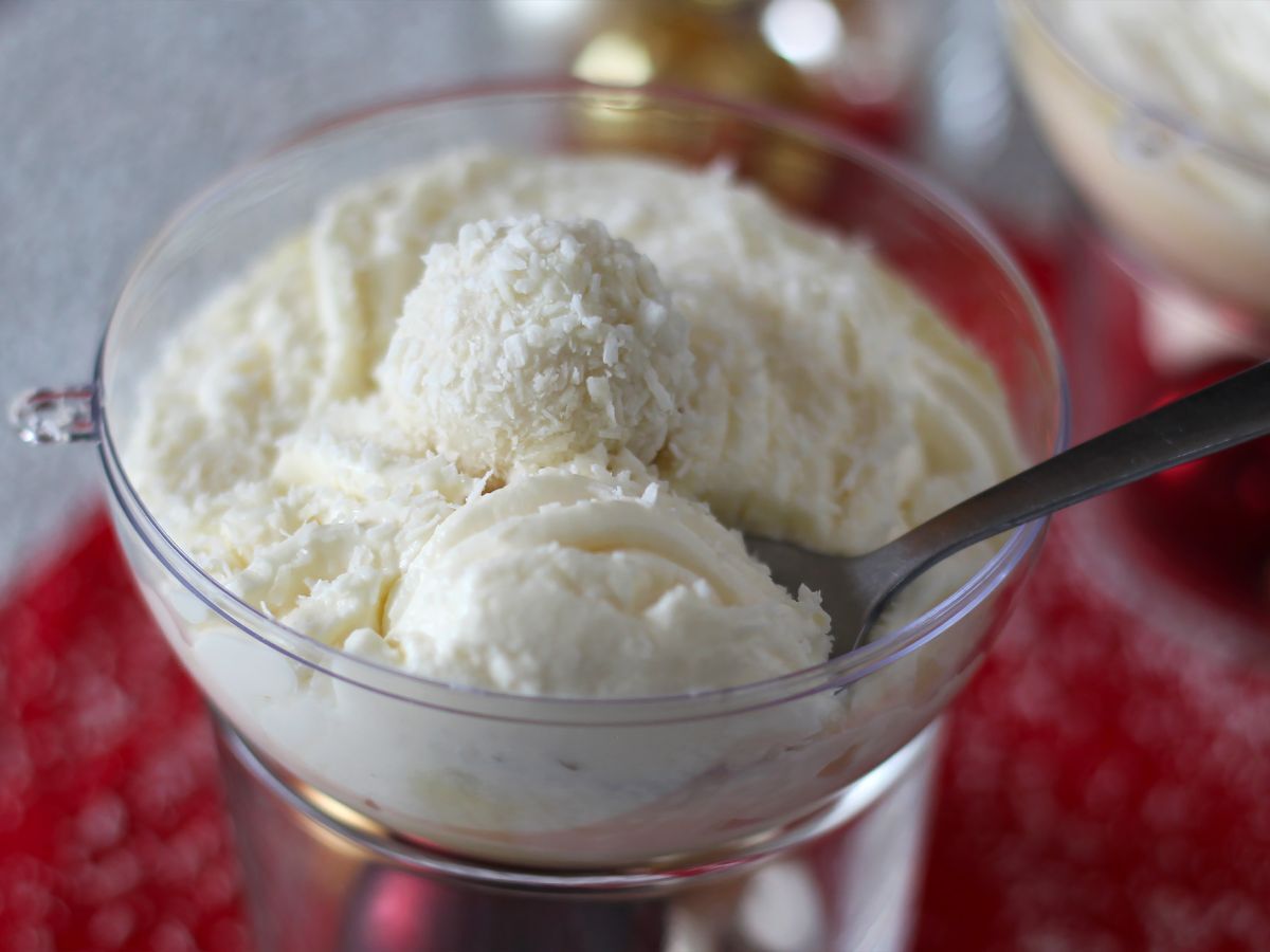 Raffaello-tyyliset kookospähkinäverinit - satumainen jälkiruoka lumipallossa - kuva 5