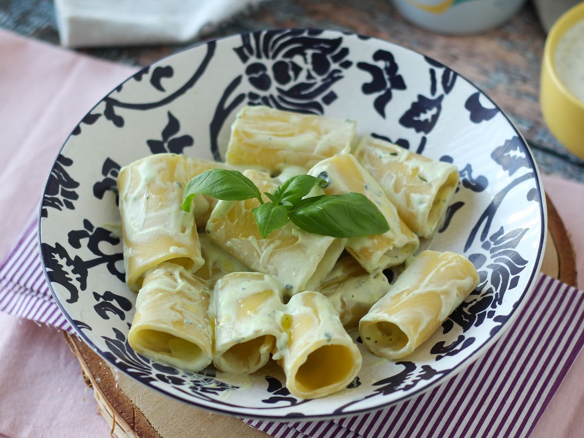 Ricotta- ja basilika-kermapasta