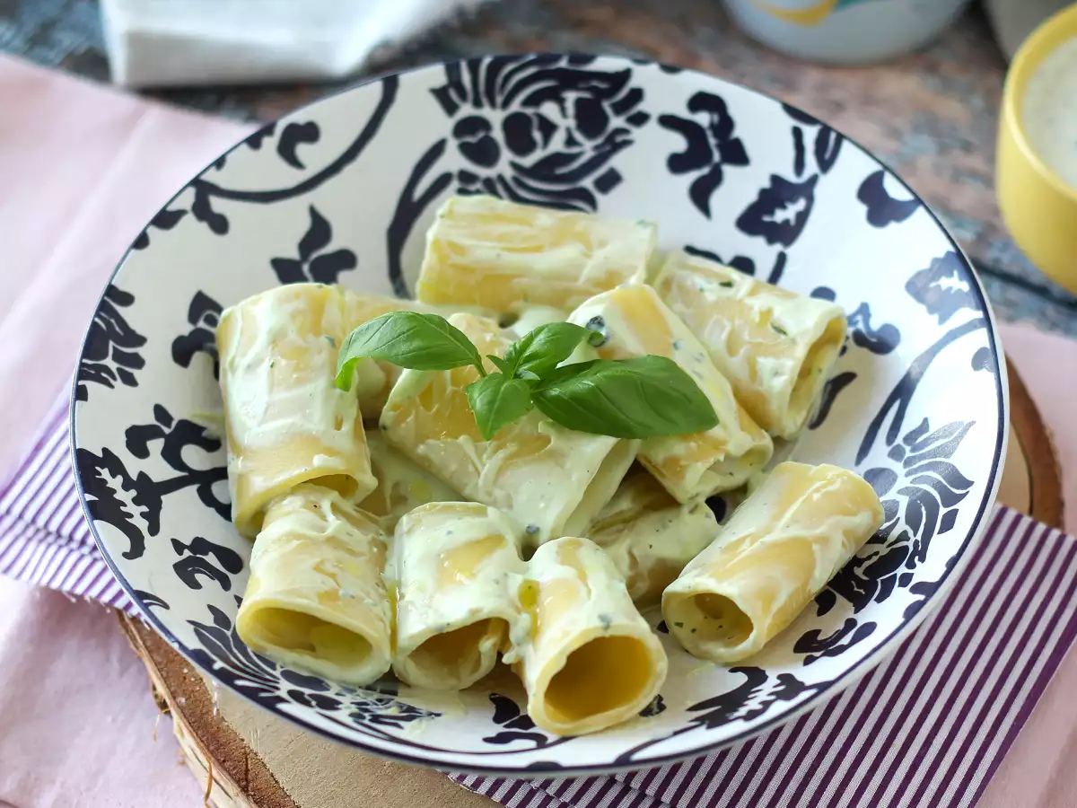 Ricotta- ja basilika-kermapasta