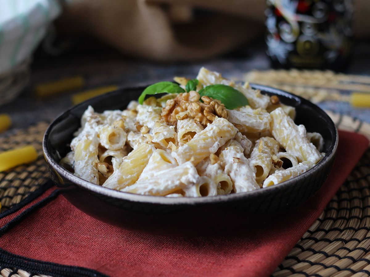 Ricotta- ja saksanpähkinäpasta: kermaista ja rapeaa