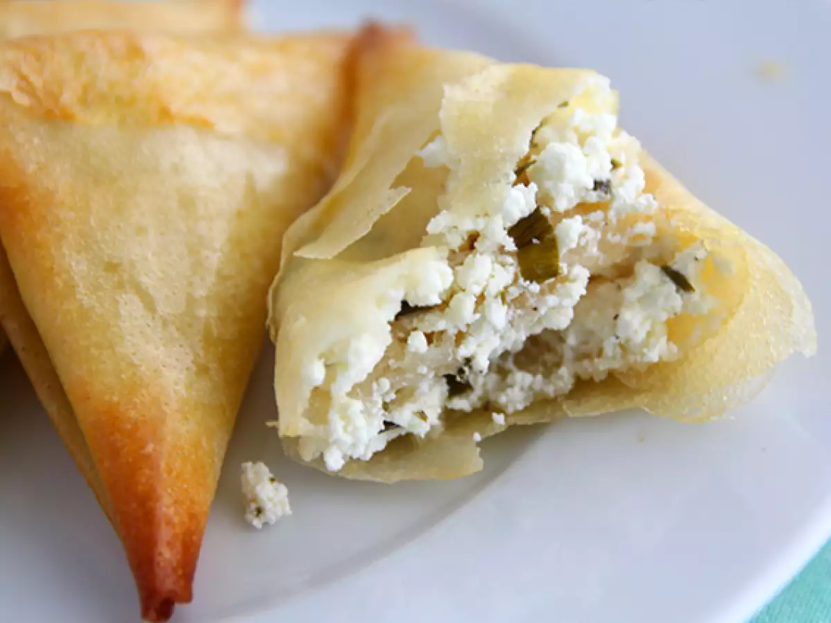 Rikakatsin tapaan valmistetut samosat - kuva 3