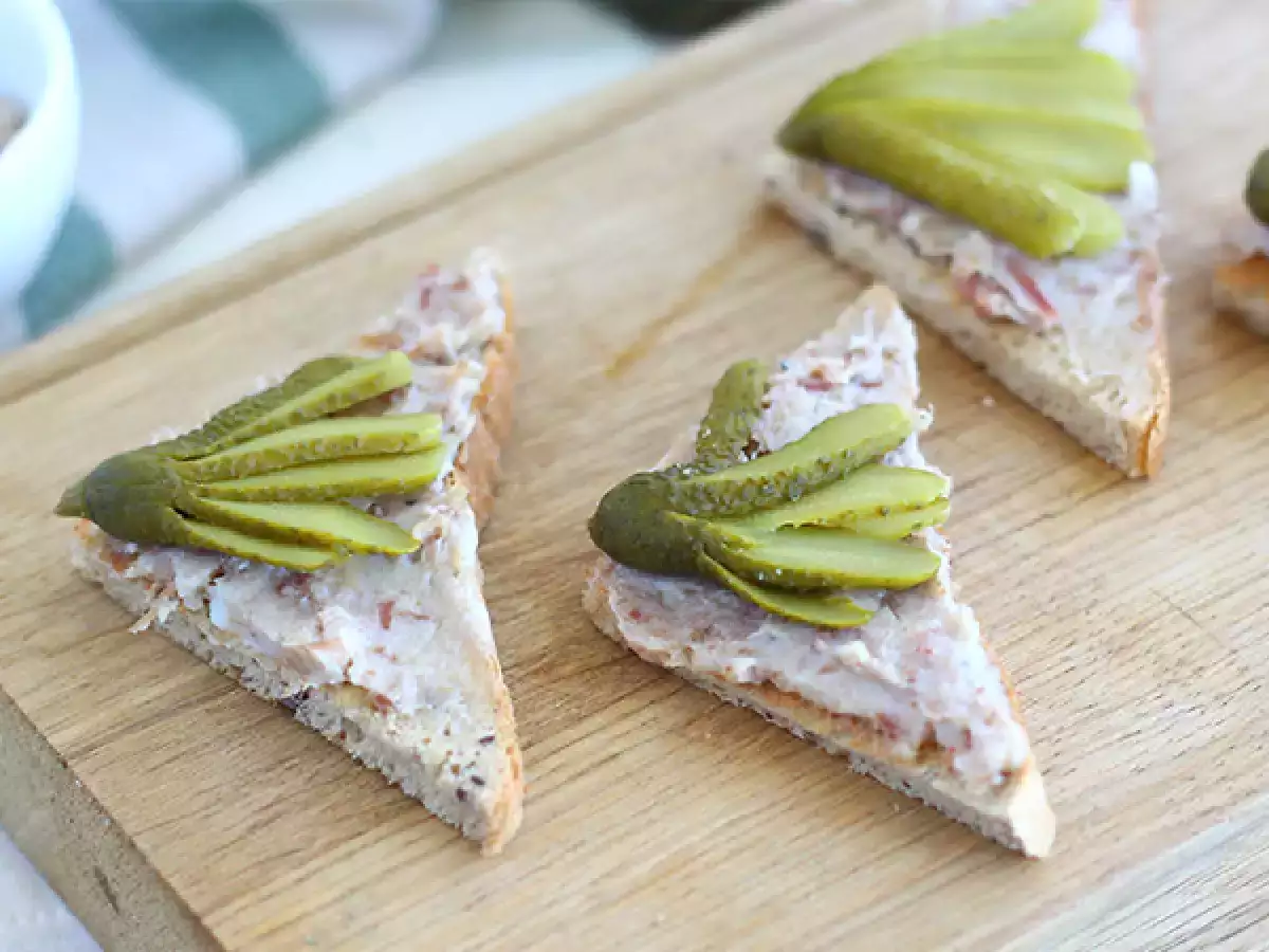 Rillettes-toastit maustekurkuilla - kuva 2