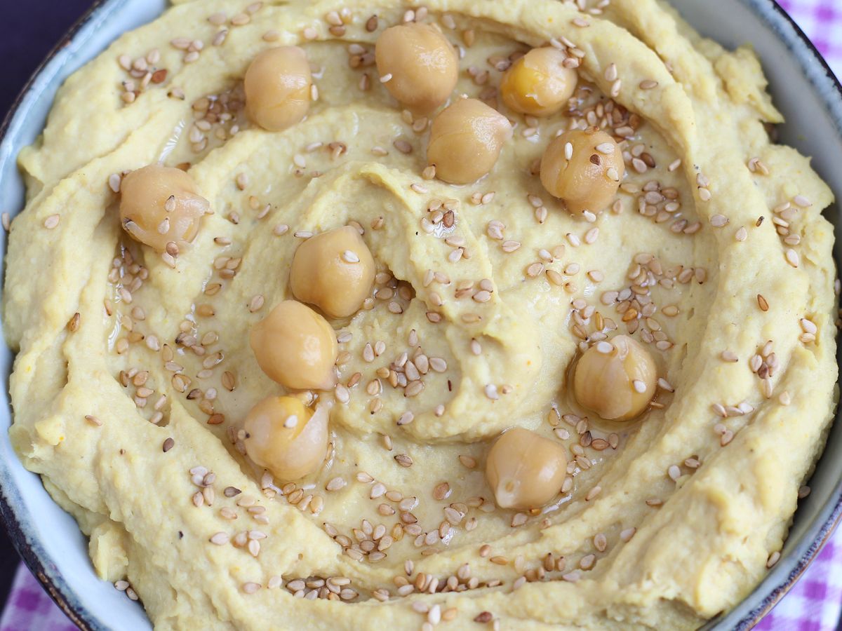 Säilötyllä sitruunalla maustettu hummus herkullisilla makuilla - kuva 4