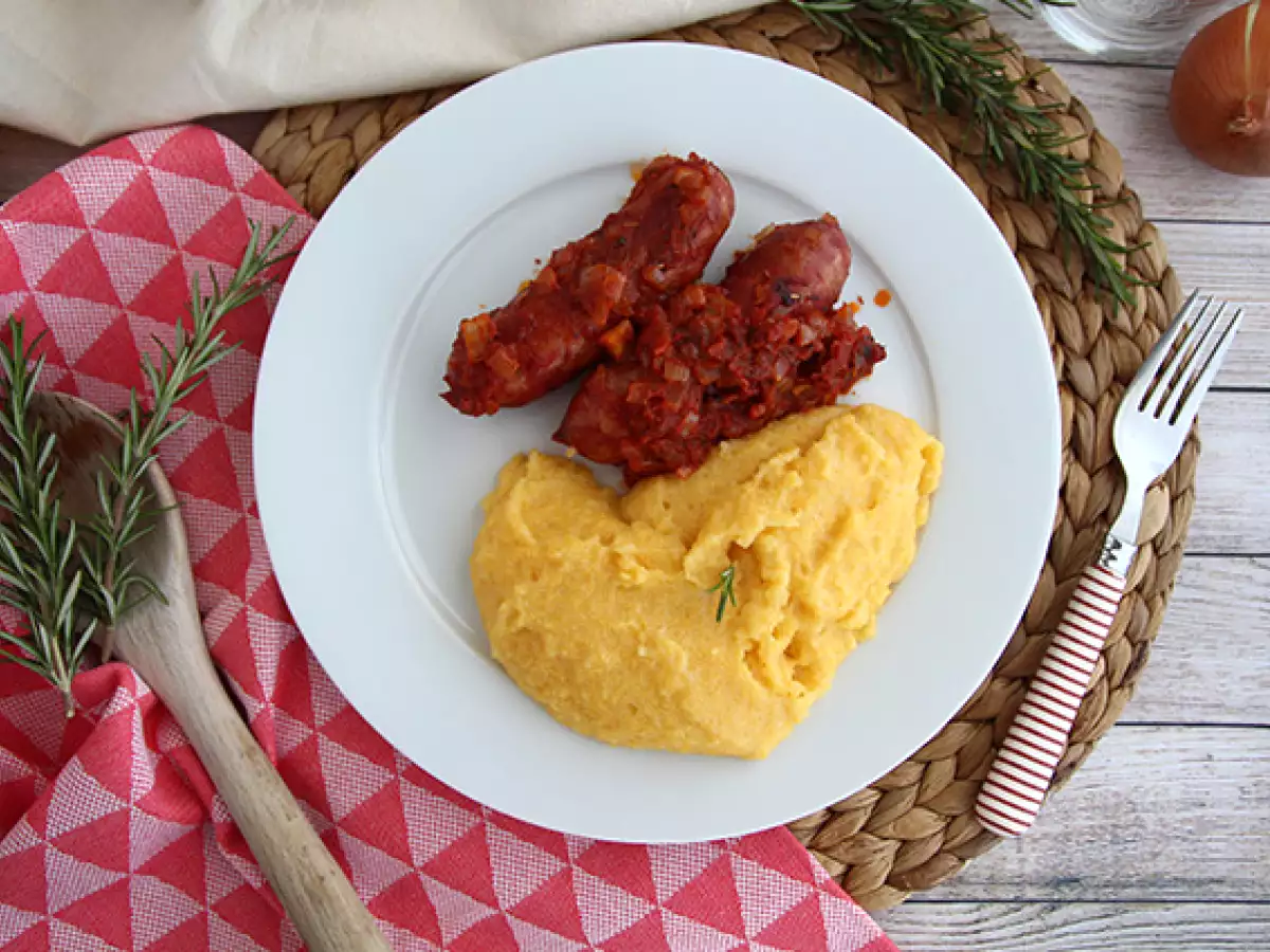 Savoylaiset diot-makkarat ja Comté-polenta