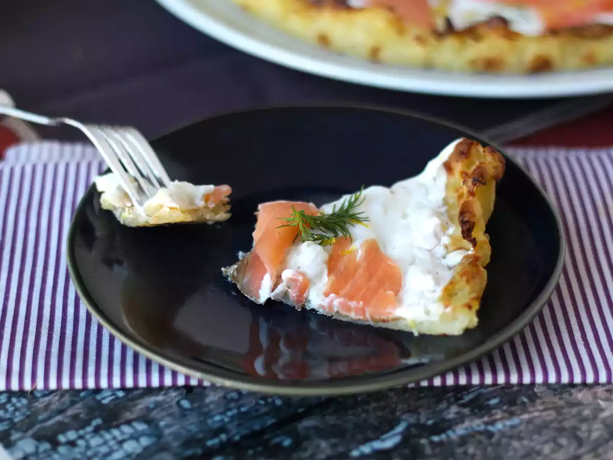 Savulohitorttu perunapohjalla - kuva 2