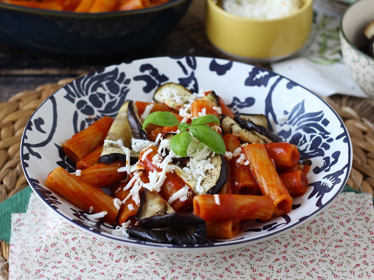 Sicilian pasta munakoisolla, helppo ja kevyt versio - Pasta alla Norma