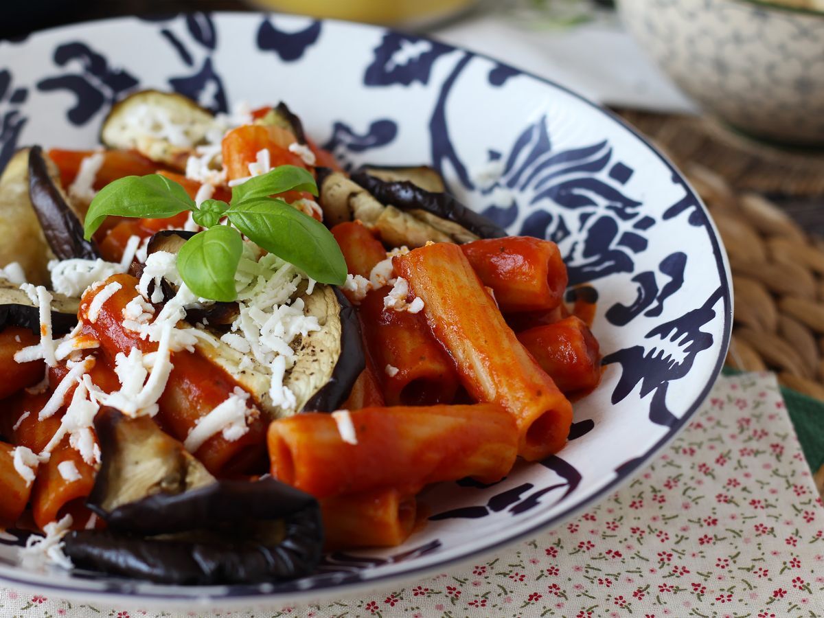 Sicilian pasta munakoisolla, helppo ja kevyt versio - Pasta alla Norma - kuva 2