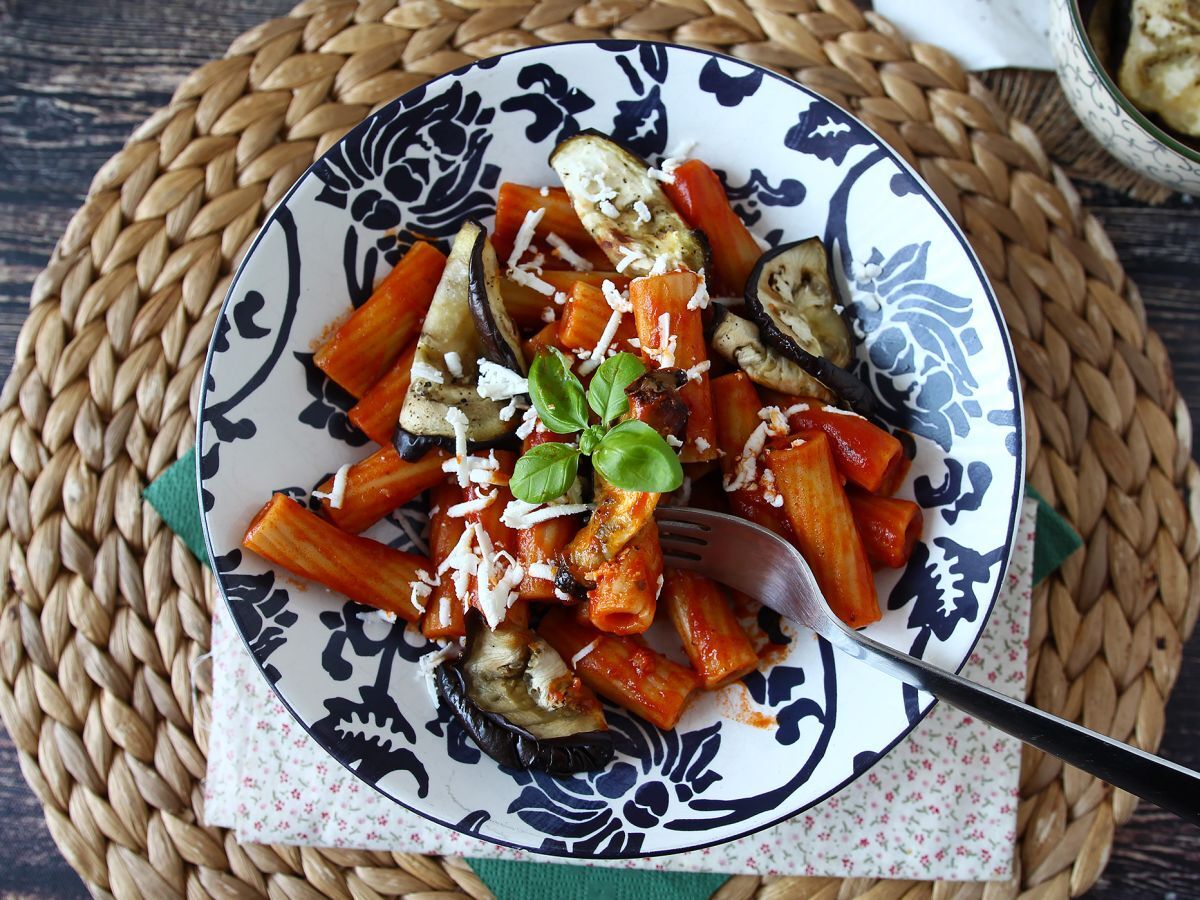 Sicilian pasta munakoisolla, helppo ja kevyt versio - Pasta alla Norma - kuva 3
