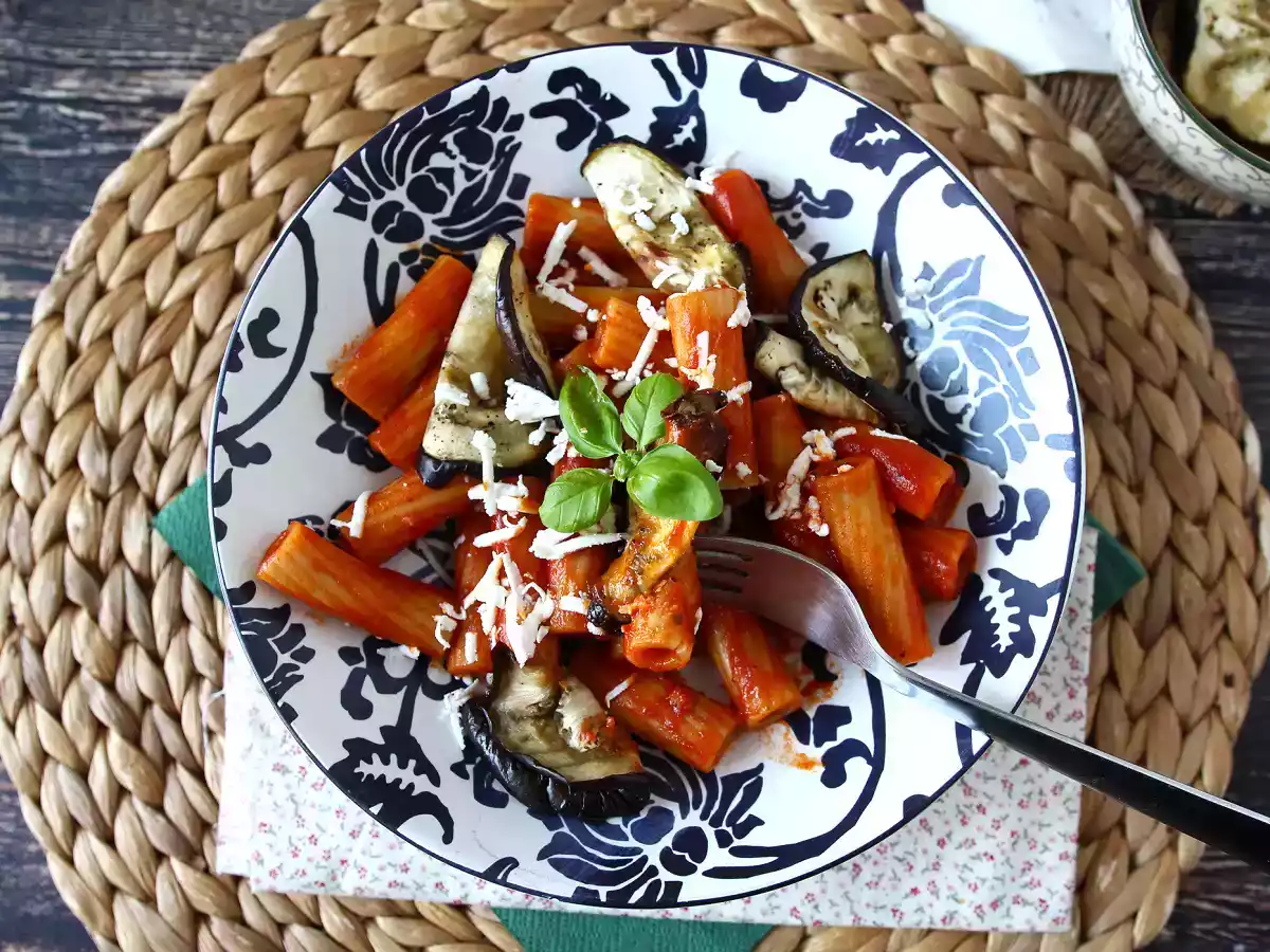 Sicilian pasta munakoisolla, helppo ja kevyt versio - Pasta alla Norma - kuva 3