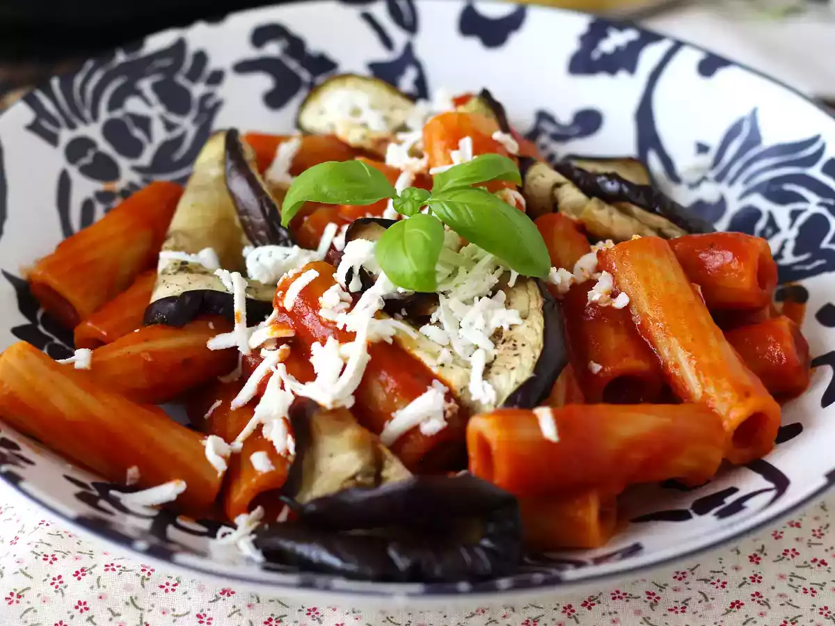 Sicilian pasta munakoisolla, helppo ja kevyt versio - Pasta alla Norma - kuva 5