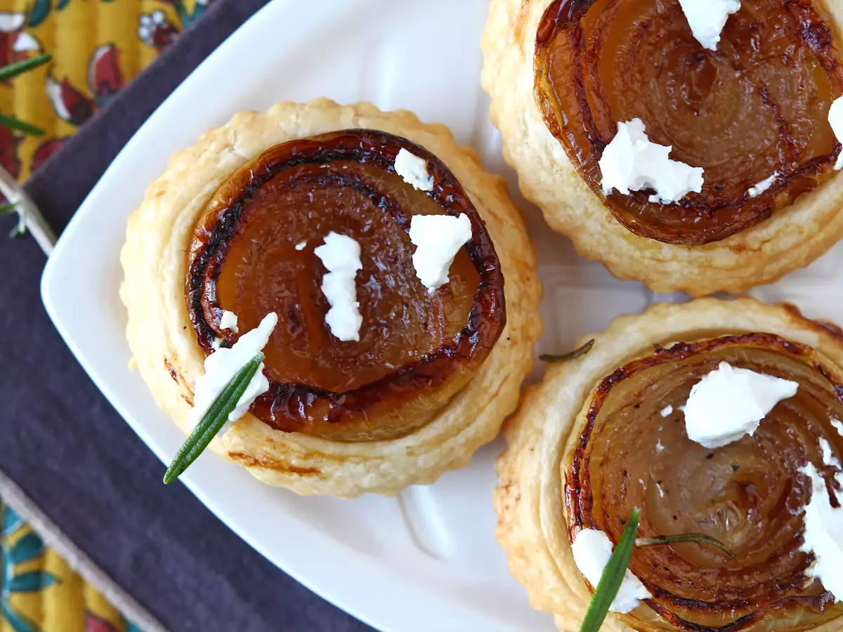 Sipuli-tarte Tatin -leivokset - kuva 5