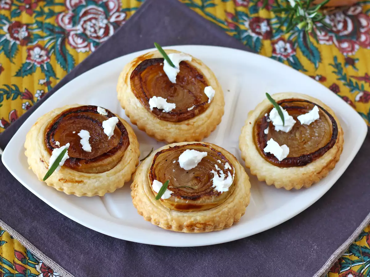 Sipuli-tarte Tatin -leivokset - kuva 6