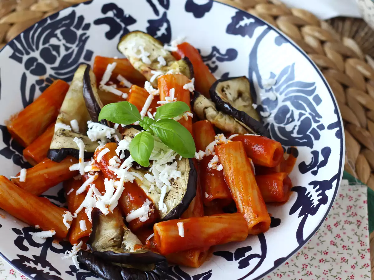 Sisilialainen munakoisopasta – helppo ja kevyt versio | Pasta alla Norma - kuva 7