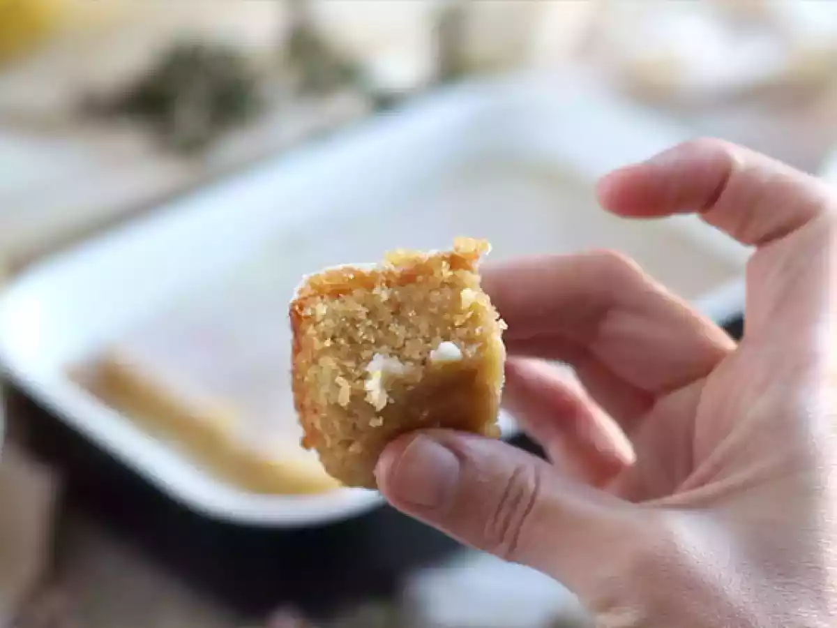 Sitruuna- ja kaurahiutale-brownie sitruunakuorrutteella - kuva 3
