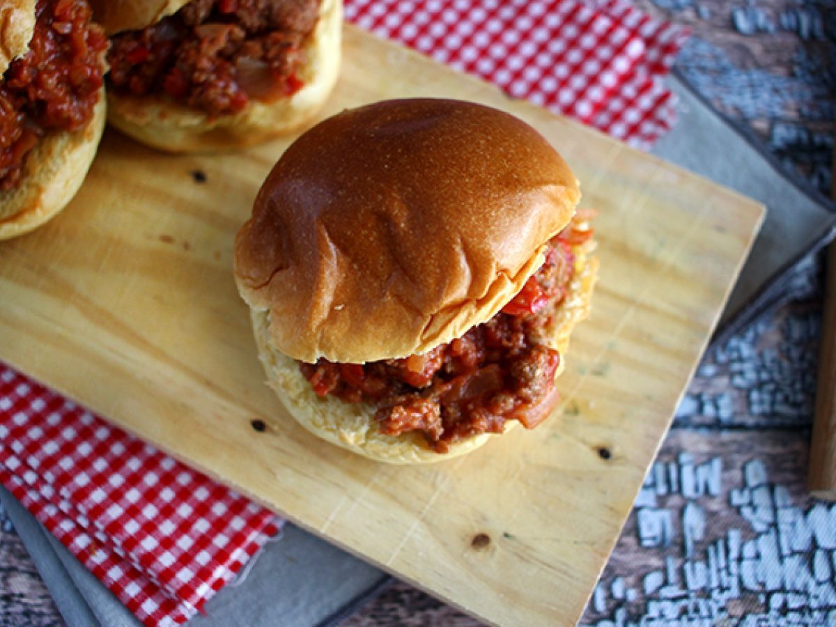 Sloppy Joes -tyylinen hampurilainen - kuva 4