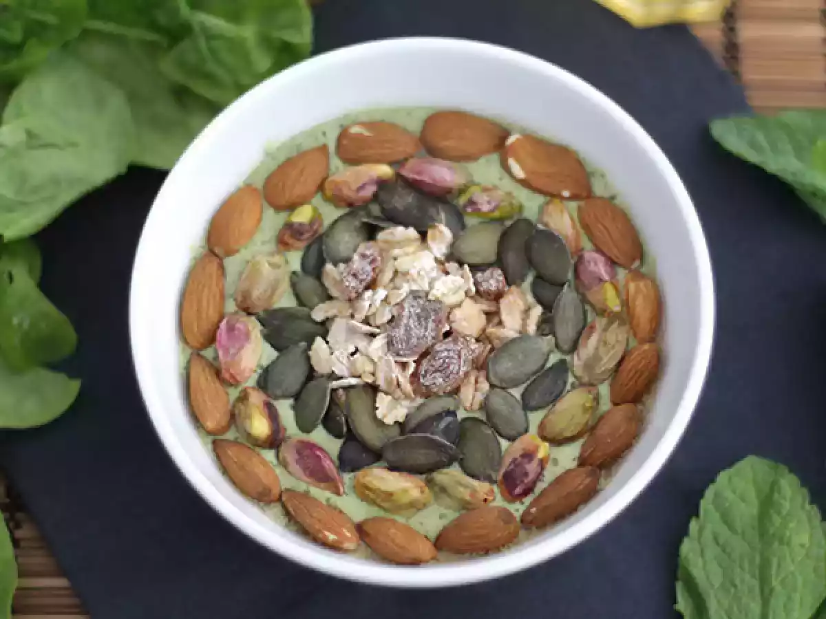 Smoothie kulho kiivi minttu pinaatti versot - kuva 2