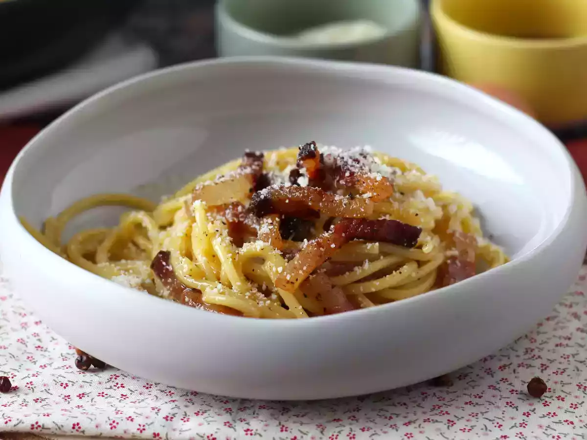 Spaghetti alla carbonara, aito italialainen resepti!