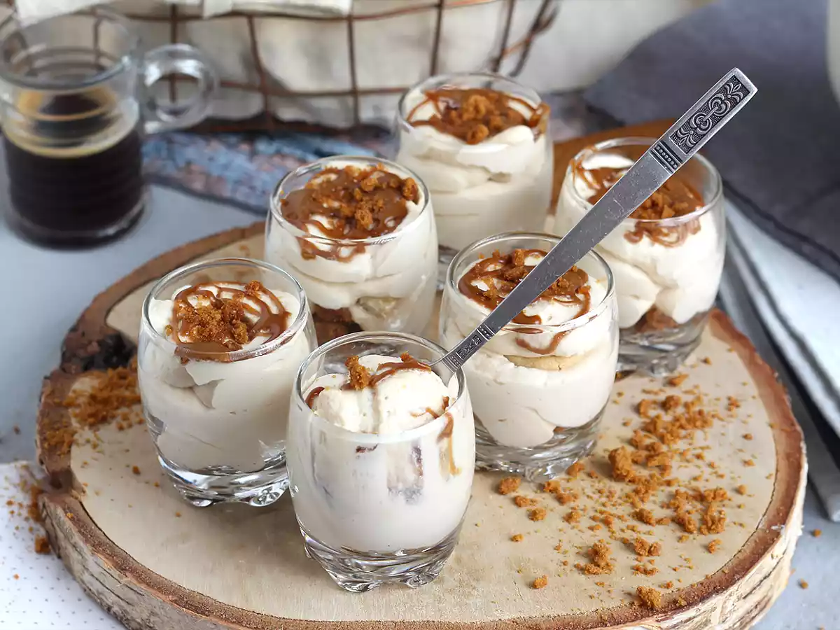 Spekuloos-mousse-lasit
