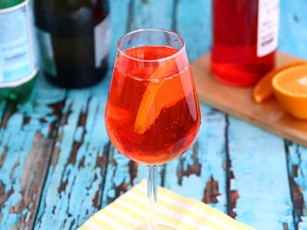 Spritz – kuuluisa italialainen Aperol-cocktail